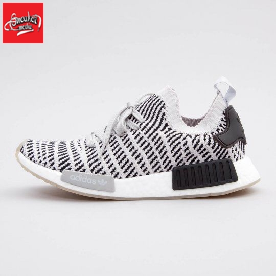 Giày thể thao thời trang hiện đại 2023