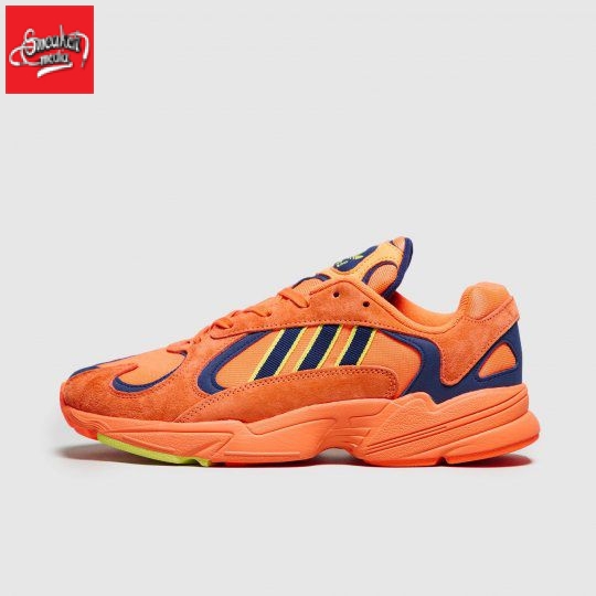 Giày thể thao thời trang hiện đại 2021